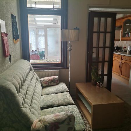 Double Room Available- London Seven Kings Seven Kings Train Station Ίλφορντ Εξωτερικό φωτογραφία